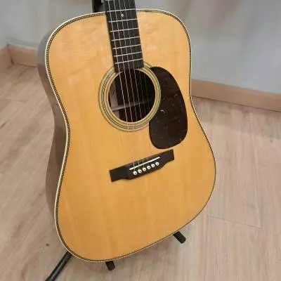Martin Guitars - HD-28E 2